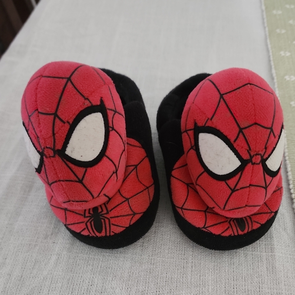 Spider-Man Plush Character Slippers in Red and Black